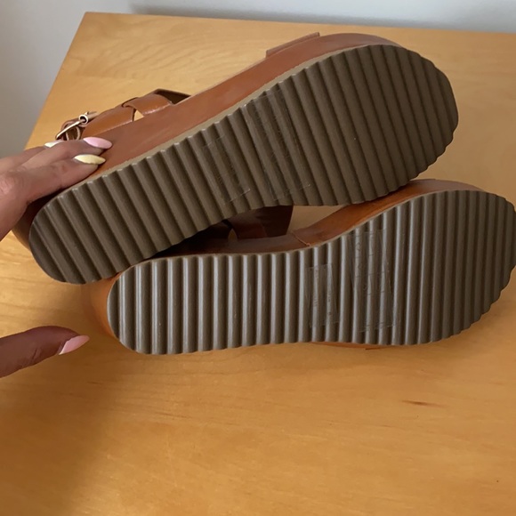 New Shein Brown Sandals - Size 8 - Picture 4 of 6